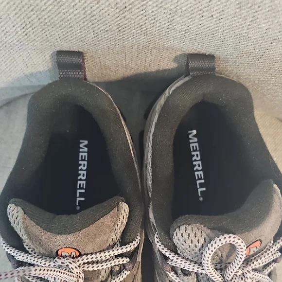 Merrell Gray and Black Hiking Shoes Like NEW - Picture 4 of 6